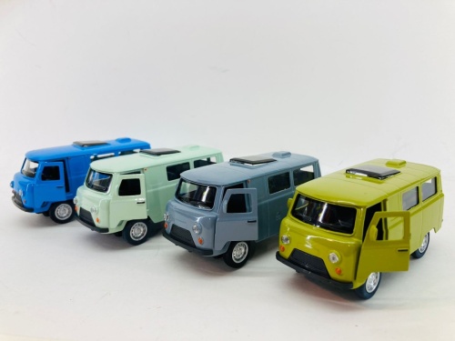 Машина УАЗ-452 "Головастик" DIE-CAST 1:24 металлическая 10х4х5 см 12шт/уп