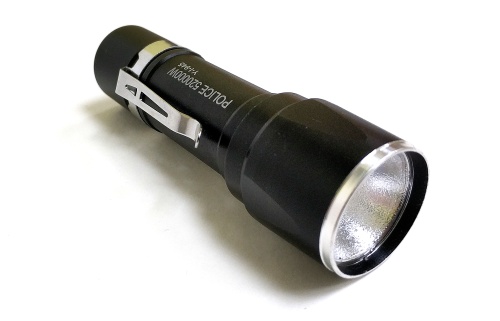 Фонарь ручной светодиодный POLICE 520000W на батарейках ААА х 3 шт, Ø 3 см, длина 10,5 см
