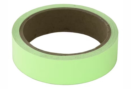 Лента светящаяся в темноте самоклеющаяся GLOW IN THE DARK TAPE 30мм*3м, до 6 часов свечения фото 2