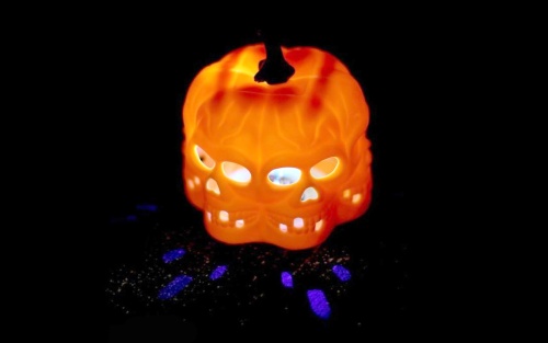 Свеча-Черепушки светящаяся, оранжевый пластик, размер 6х5 см