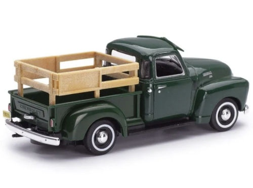 Машина модель Chevrolet C-3100 Pickup with fence 1:43 металлическая, зеленая фото 4